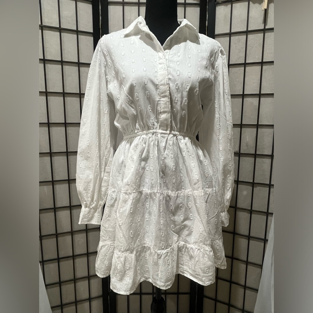 Sim & Sam White MINI LONG SLEEVE TIERED DRESS, COTTAGE CORE, WOMEN SIZE M.